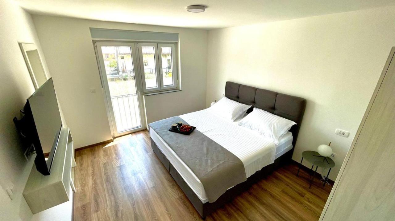 Studio Apartmani Kaja I Iva Sinj Buitenkant foto