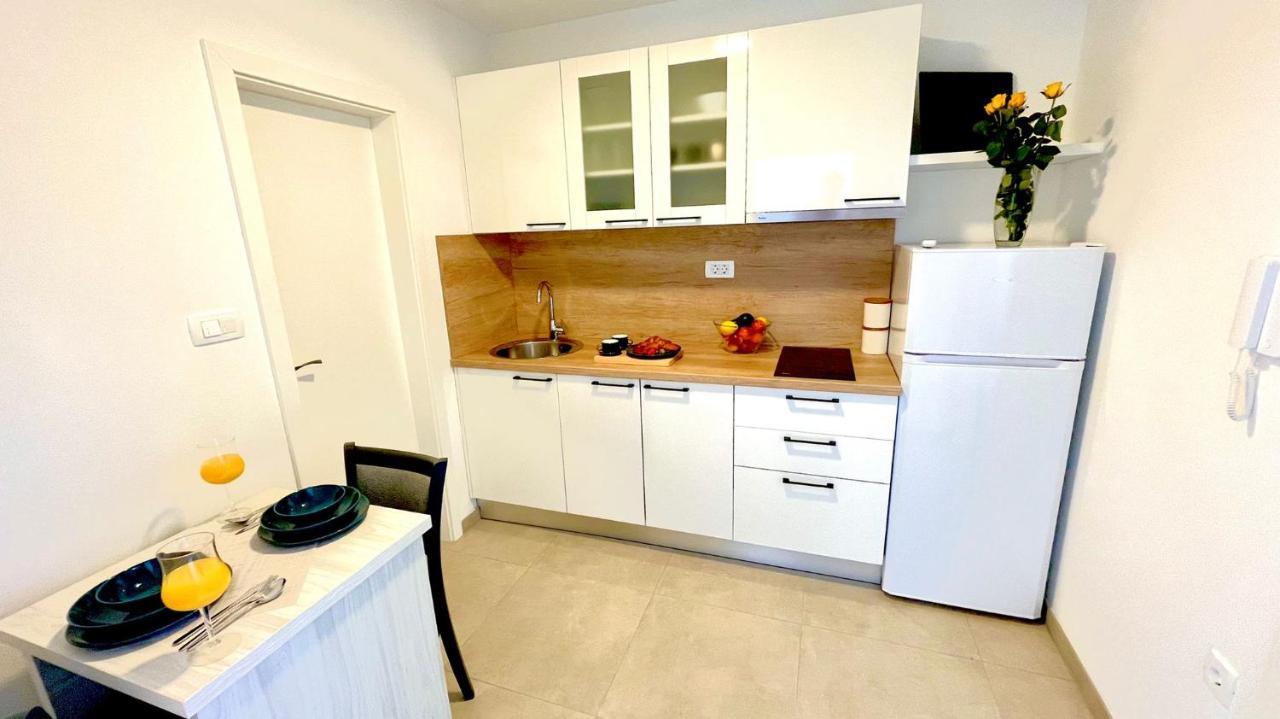 Studio Apartmani Kaja I Iva Sinj Buitenkant foto